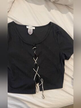 Black Short Sleeve Rhinestone-Tie Crop Top